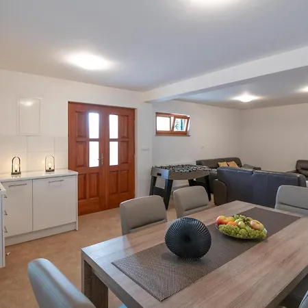 Holiday home Beautiful In With Kitchen *