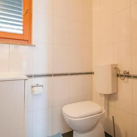 Holiday home Beautiful In With Kitchen Imotski