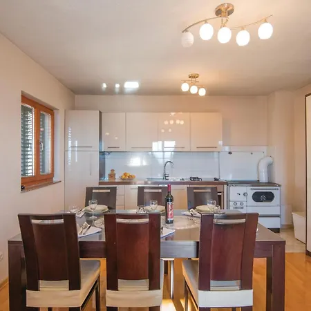 Beautiful In With Kitchen *