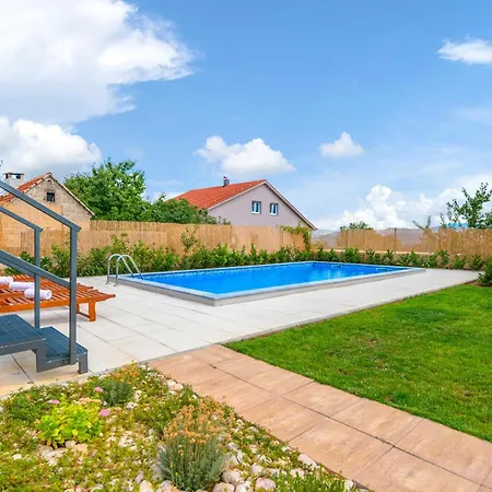 Beautiful In With Kitchen Holiday home Imotski